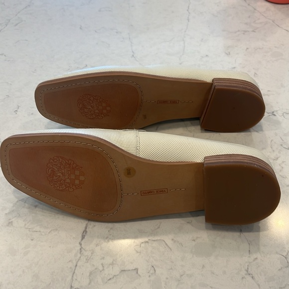 *BRAND NEW* Vince Camuto Brynna Slid On Loafer size 9 Women’s - Picture 6 of 8